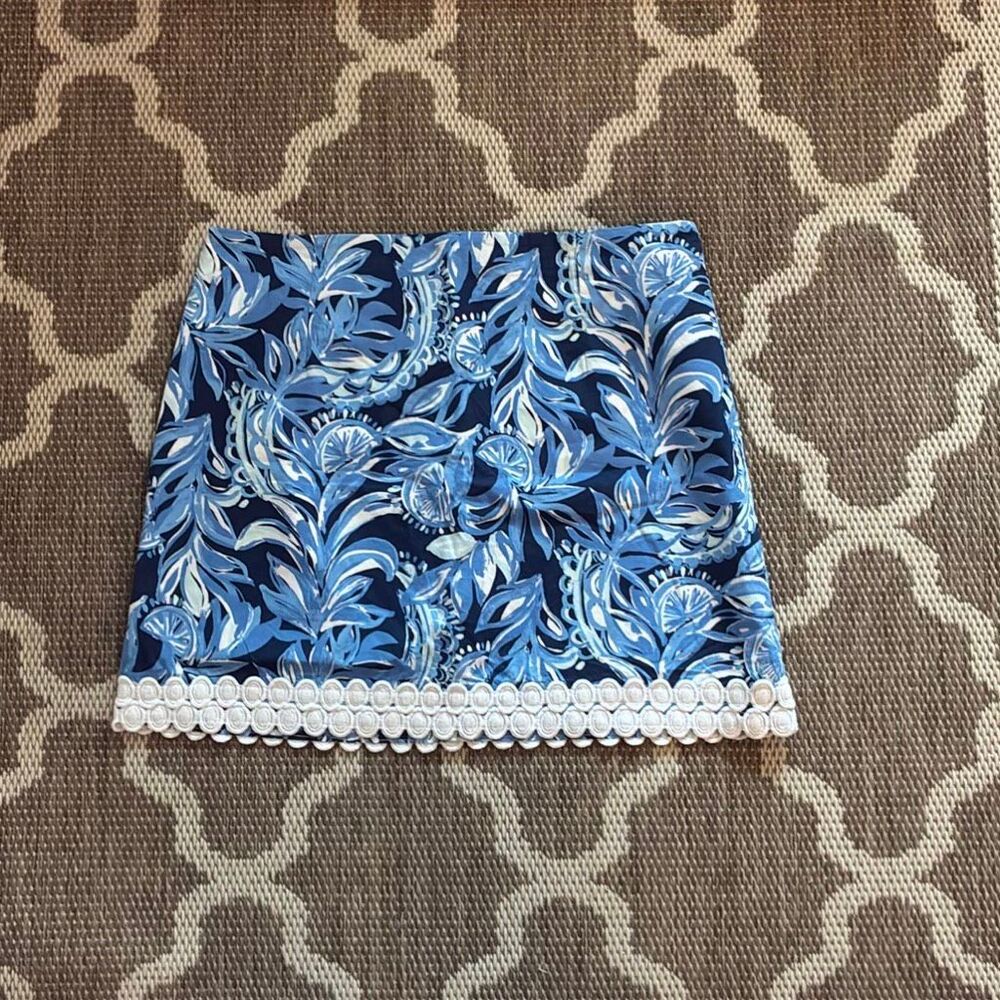 Lilly Palister, Izzy skirt blue leaf print women’s size 16